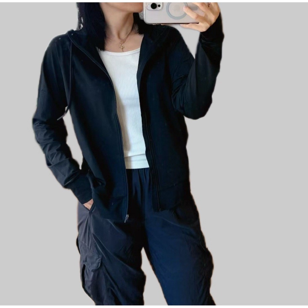 Mondetta Women's Lightweight Full-Zip Hoodie Black L Thumbhole Side Pockets Wick